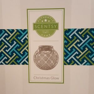 Scentsy Christmas Glow Warmer Make an offer!